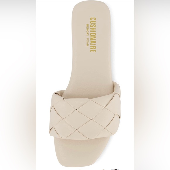 Cushionaire Shoes - EUC CUSHIONAIRE Women's Franca woven slide sandal +Memory Foam Size 7